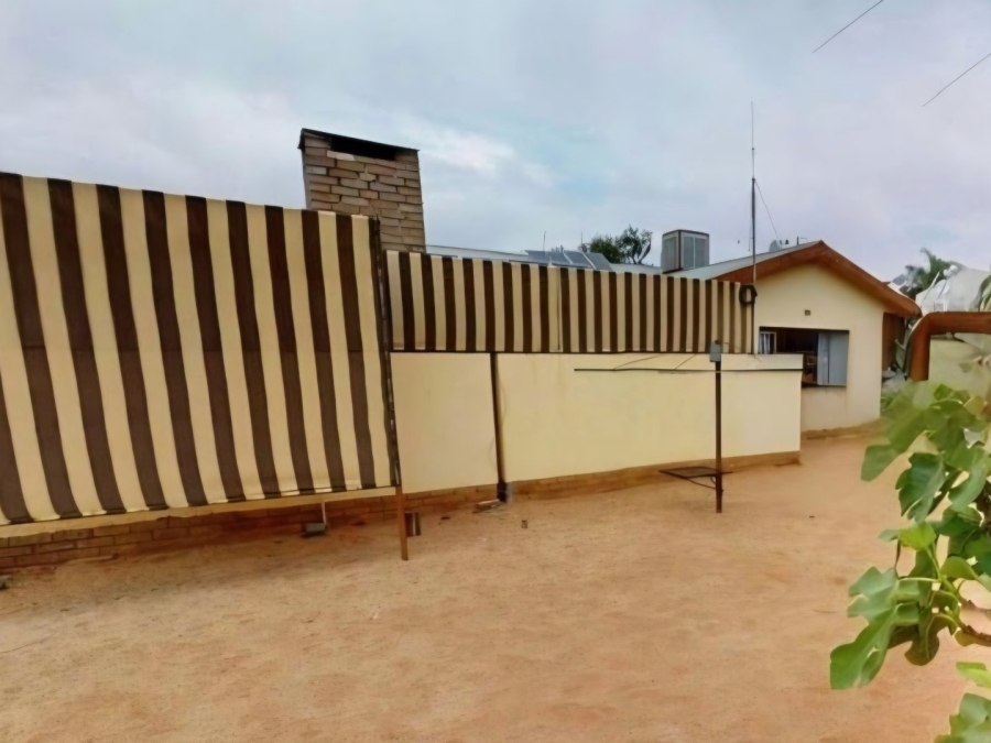 5 Bedroom Property for Sale in Blydeville Northern Cape
